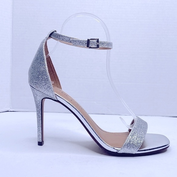 Wild Pair Bethie Glitter Metallic Heel Sandals Size 7.5 - Picture 2 of 9